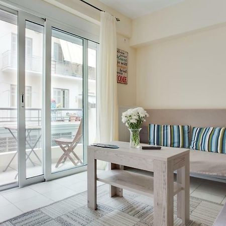 Melina'S Apartment By The Tube Атина Екстериор снимка