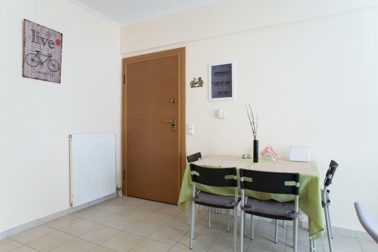 Melina'S Apartment By The Tube Атина Екстериор снимка