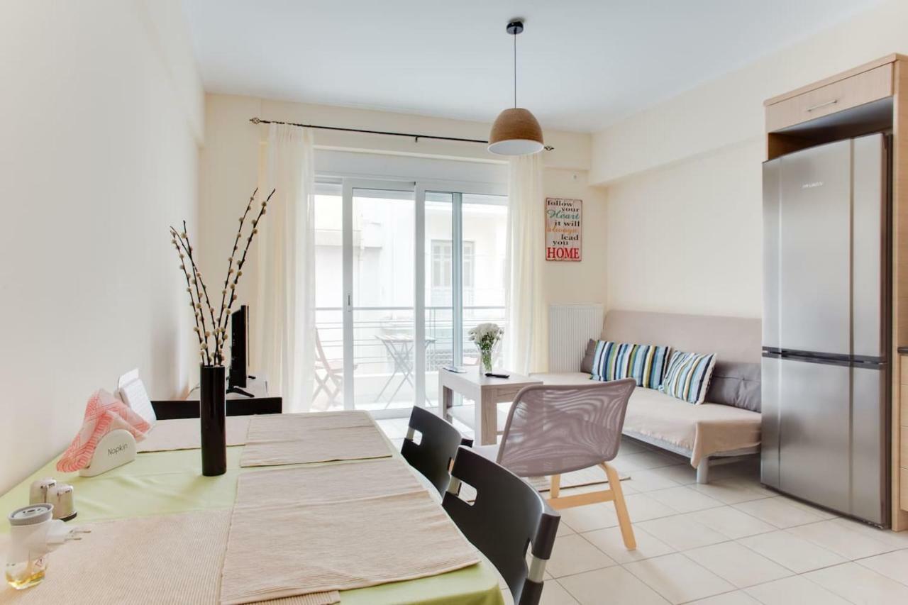 Melina'S Apartment By The Tube Атина Екстериор снимка